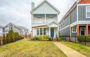 Tennessee Charmer - Chattanooga, Tennessee