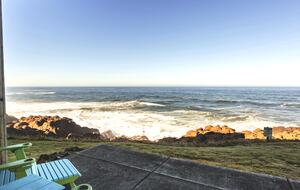 Whale Cove Oceanfront Dream - Depoe Bay, Oregon
