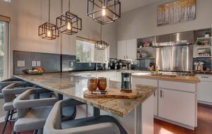 Luxury Modern Home Minutes from the Lake and Ski Slopes - Incline Village, Lake Tahoe. - Incline Village, Nevada