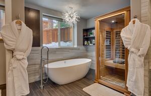 Luxury Modern Home Minutes from the Lake and Ski Slopes - Incline Village, Lake Tahoe. - Incline Village, Nevada