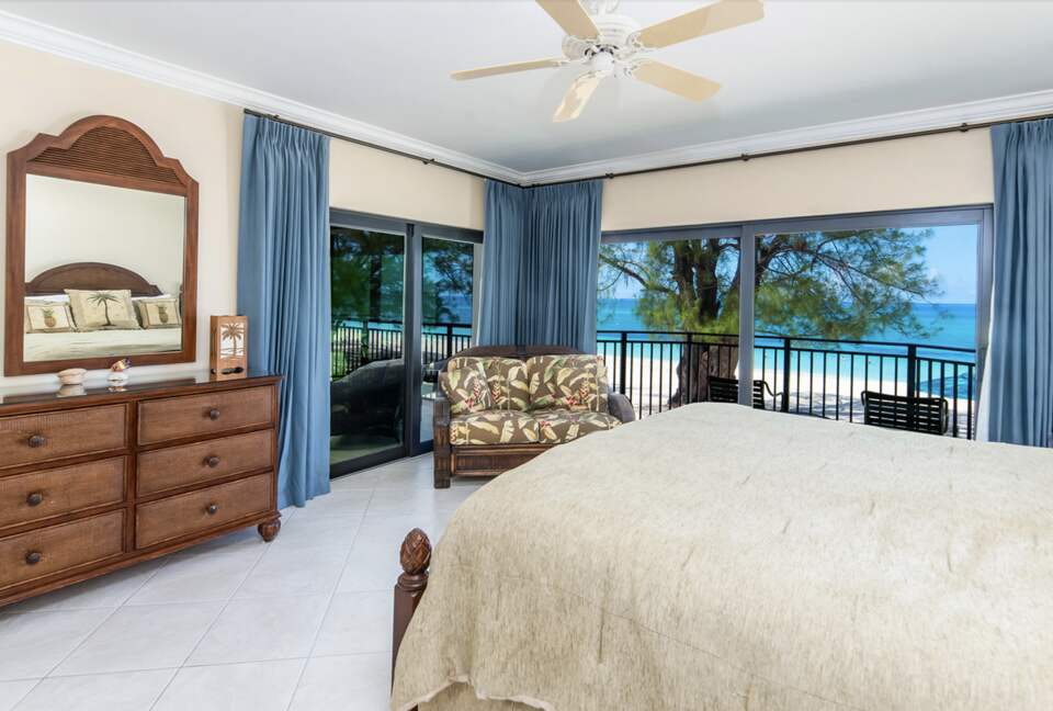 Beautiful Beachfront at Casa Caribe - Grand Cayman - George Town, Cayman Islands