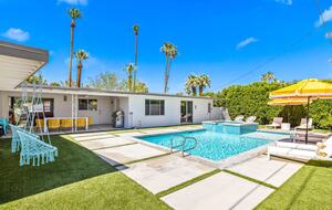 Mid Century Dream - Palm Springs, California