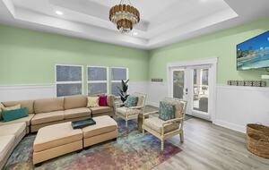 Bonaire Cay Beach Getaway |Charming House and Carriage House + 2 Golf Carts! - Destin, Florida