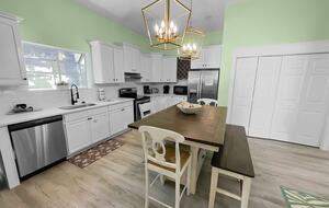 Bonaire Cay Beach Getaway |Charming House and Carriage House + 2 Golf Carts! - Destin, Florida