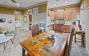 Bonaire Cay Beach Getaway |Charming House and Carriage House + 2 Golf Carts! - Destin, Florida