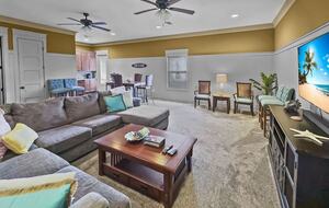 Bonaire Cay Beach Getaway |Charming House and Carriage House + 2 Golf Carts! - Destin, Florida
