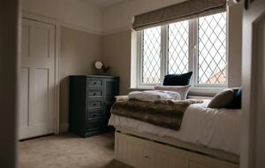 The Lake House - Malvern, United Kingdom