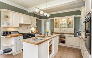 The Lake House - Malvern, United Kingdom