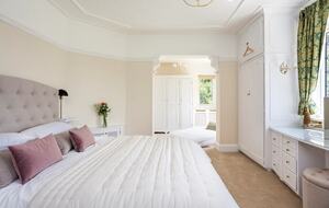 The Lake House - Malvern, United Kingdom