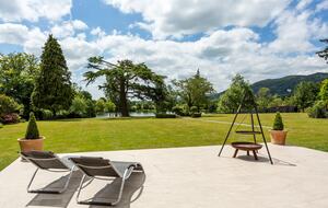 The Lake House - Malvern, United Kingdom