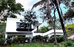 Modern Costa Rica Getaway - Black Beauty, Costa Rica