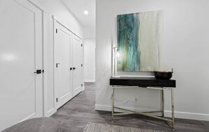 Mid-Mod at Sun Peaks Ski Resort - Sun Peaks, Canada