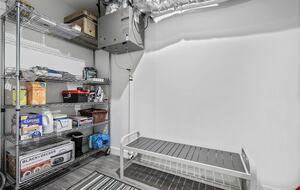 Mid-Mod at Sun Peaks Ski Resort - Sun Peaks, Canada