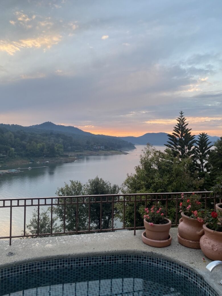 Casa La Lagartija - Valle de Bravo, Mexico