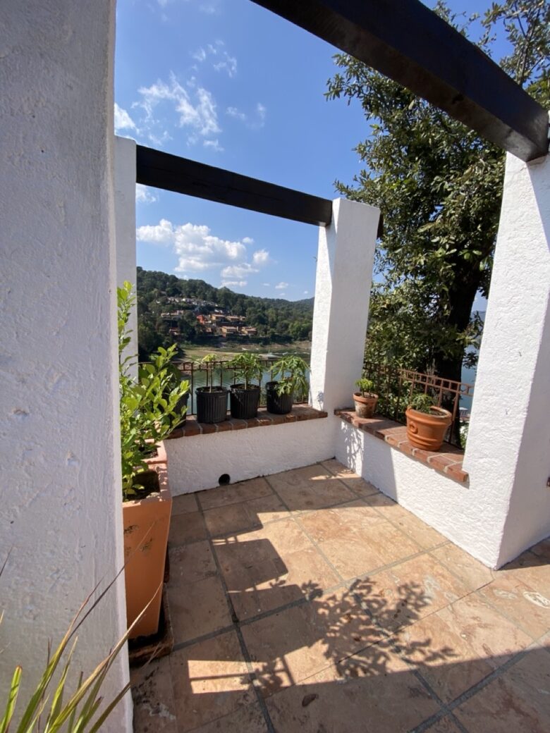 Casa La Lagartija - Valle de Bravo, Mexico