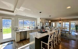 River View Retreat - Chelan, Washington