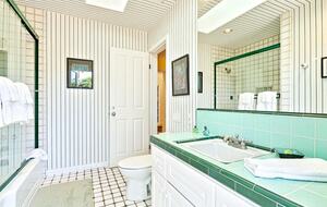 LA JOLLA 4-Bedroom Home, Private Tennis Court Pool and Jacuzzi - La Jolla, California