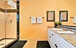 LA JOLLA 4-Bedroom Home, Private Tennis Court Pool and Jacuzzi - La Jolla, California