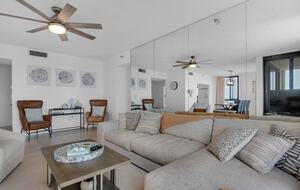 Penthouse With Ocean Views and Private Beach Access - Destin, Florida