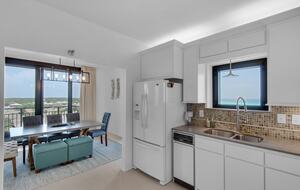 Penthouse With Ocean Views and Private Beach Access - Destin, Florida