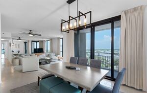 Penthouse With Ocean Views and Private Beach Access - Destin, Florida
