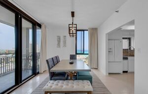Penthouse With Ocean Views and Private Beach Access - Destin, Florida
