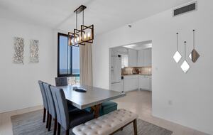 Penthouse With Ocean Views and Private Beach Access - Destin, Florida