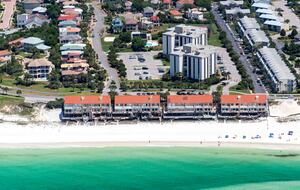 Penthouse With Ocean Views and Private Beach Access - Destin, Florida