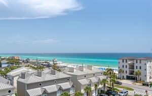 Penthouse With Ocean Views and Private Beach Access - Destin, Florida