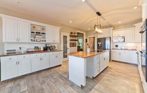 Magical Hawaiian Cloud Forest Estate - Kailua, Hawaii