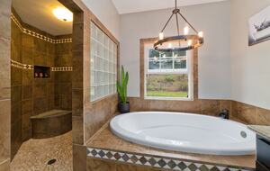 Magical Hawaiian Cloud Forest Estate - Kailua, Hawaii