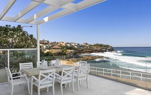 Hamptons style beach front home (R) - Sydney, Australia
