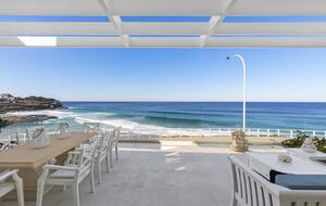 Hamptons style beach front home (R) - Sydney, Australia