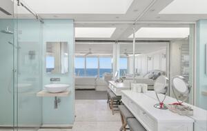 Hamptons style beach front home (R) - Sydney, Australia