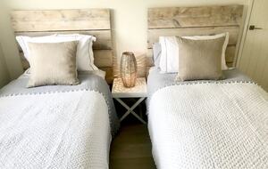 Coastal Scandinavian Inspired Retreat, dog friendly - Earnley, United Kingdom