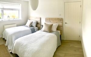 Coastal Scandinavian Inspired Retreat, dog friendly - Earnley, United Kingdom