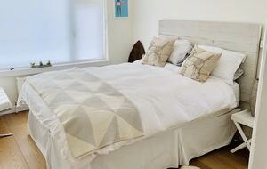 Coastal Scandinavian Inspired Retreat, dog friendly - Earnley, United Kingdom