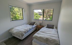 Front Beach Bliss - Ferry Landing, New Zealand