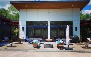 Green Acres of Hidden Hills | Modern Luxury in Wine Country - McMinnville, Oregon