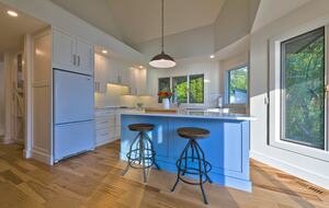 Private Waterfront Oasis - Kelowna, Canada