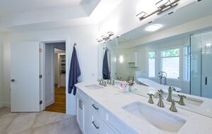 Private Waterfront Oasis - Kelowna, Canada