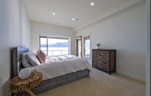 Private Waterfront Oasis - Kelowna, Canada