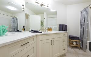 Private Waterfront Oasis - Kelowna, Canada