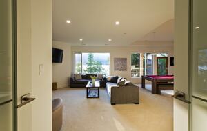 Private Waterfront Oasis - Kelowna, Canada