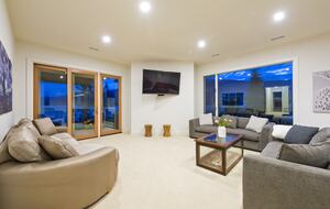 Private Waterfront Oasis - Kelowna, Canada