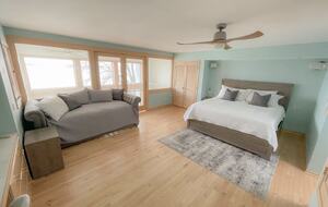 Hidden JEM Lakefront Home - Clear Lake, Iowa