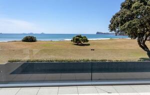 Beachfront Villa | Pauanui - Hikuai, New Zealand