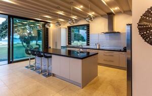 Beachfront Villa | Pauanui - Hikuai, New Zealand