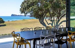 Beachfront Villa | Pauanui - Hikuai, New Zealand