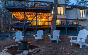 Lake Lure Getaway with Hot Tub, Mountain Views, and Community Amenities - Lake Lure, North Carolina